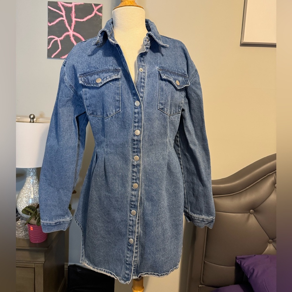PrettyLittleThing Blue Long Sleeve Denim Dress - Picture 4 of 6